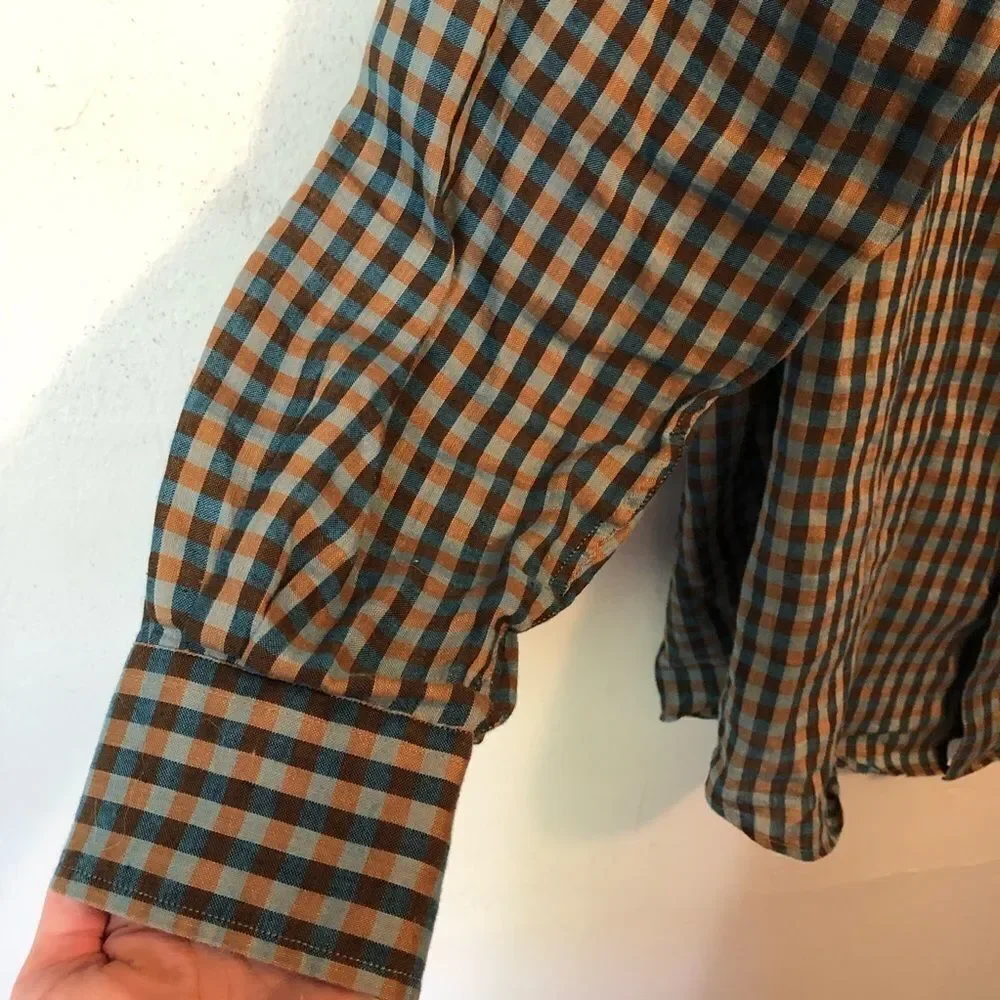 Ermenegildo Zegna linen button down shirt.